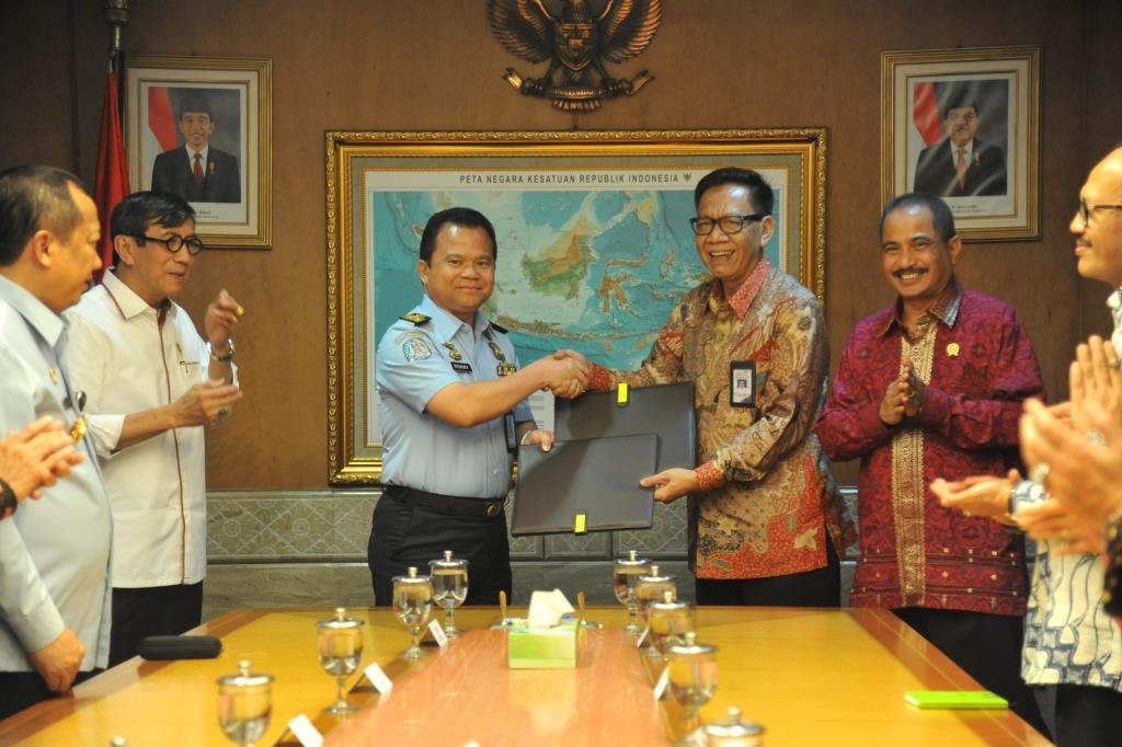 20160719 MOU KEMENPAR PKS