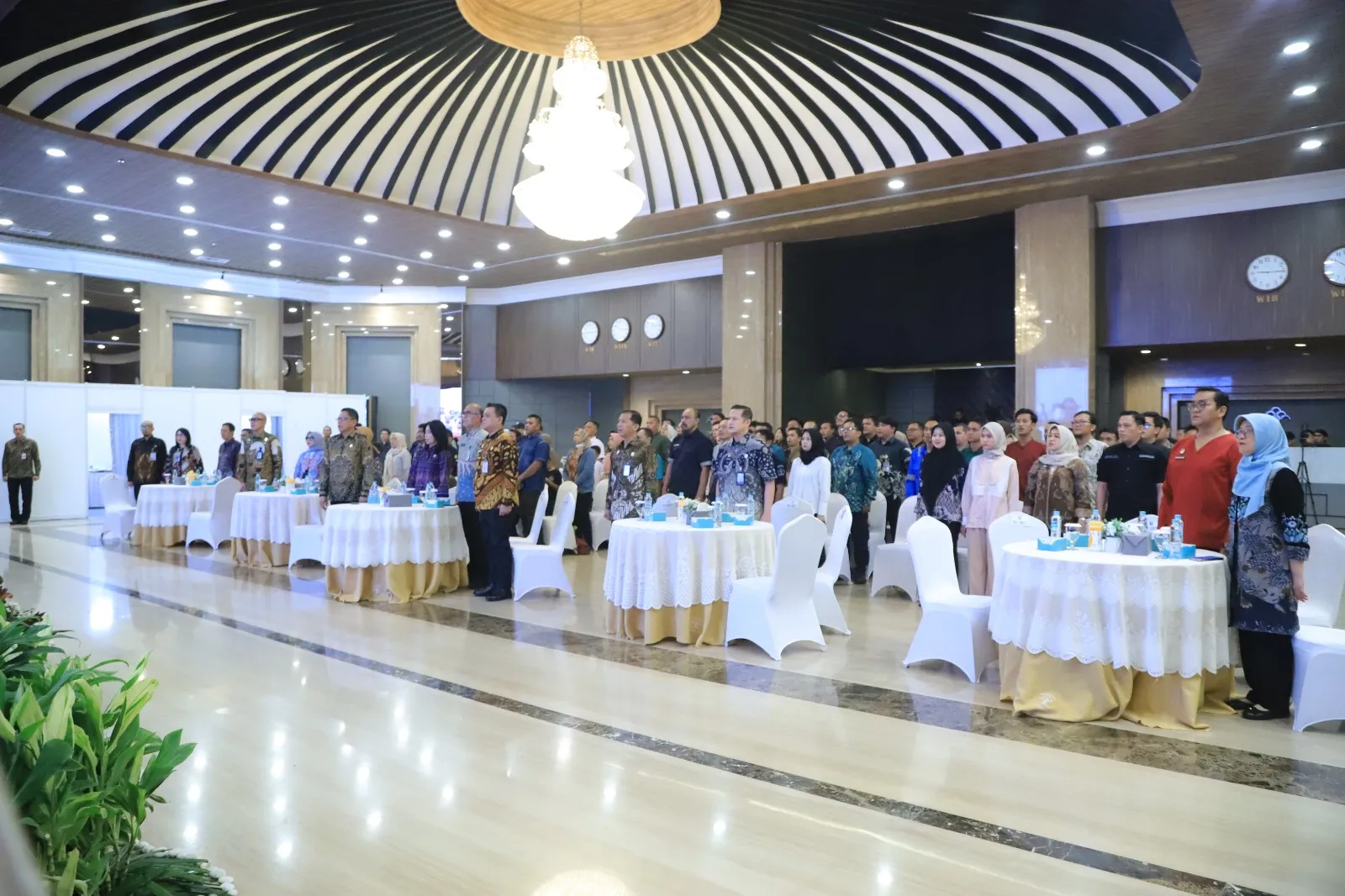 Bantuan Sosial dan Sunatan Gratis