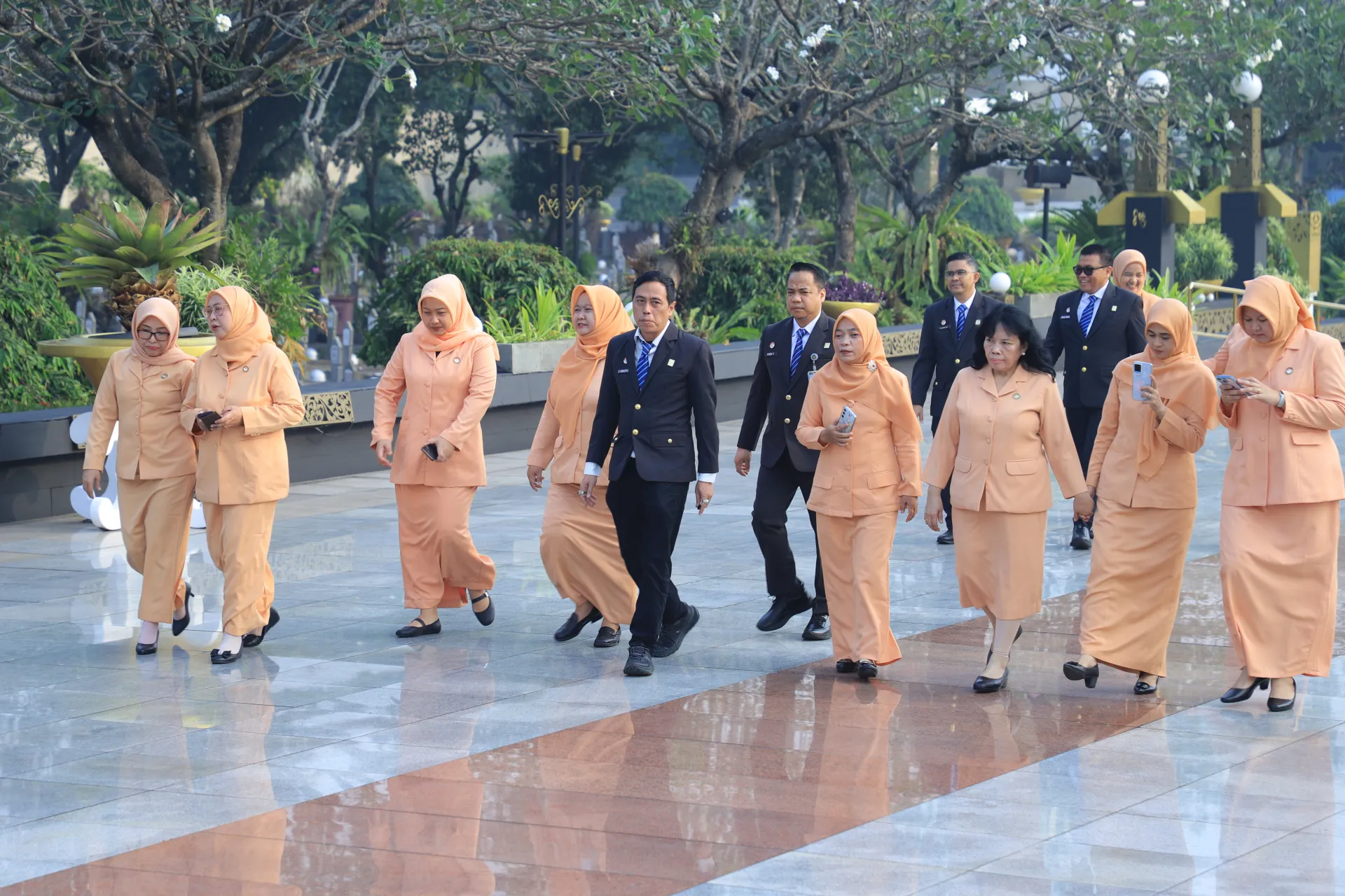 Tabur Bunga Hari Pengayoman ke-81: Mengenang Jasa Pahlawan, Meneguhkan Semangat Pengabdian