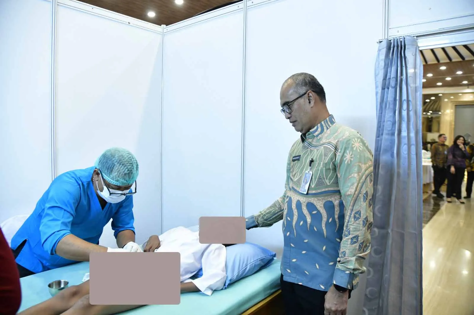 Bantuan Sosial dan Sunatan Gratis