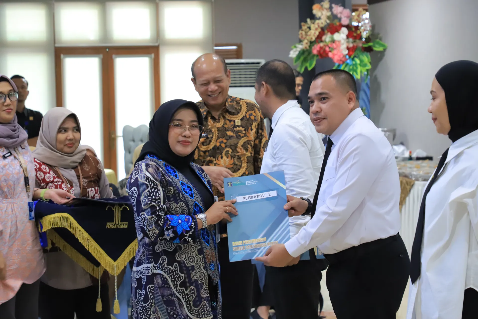 Pelatihan Kepemimpinan Administrator Angkatan 76