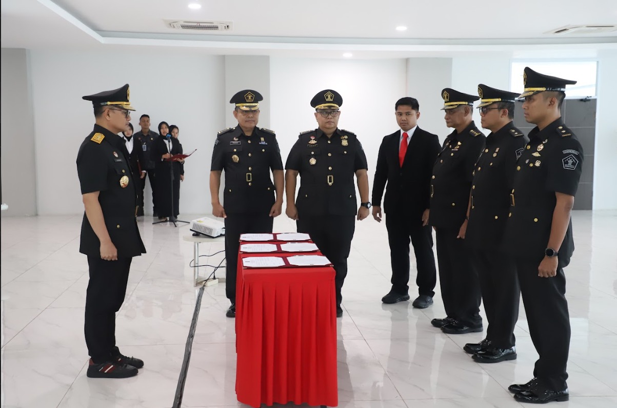 Pelantikan Dosen Poltekpin